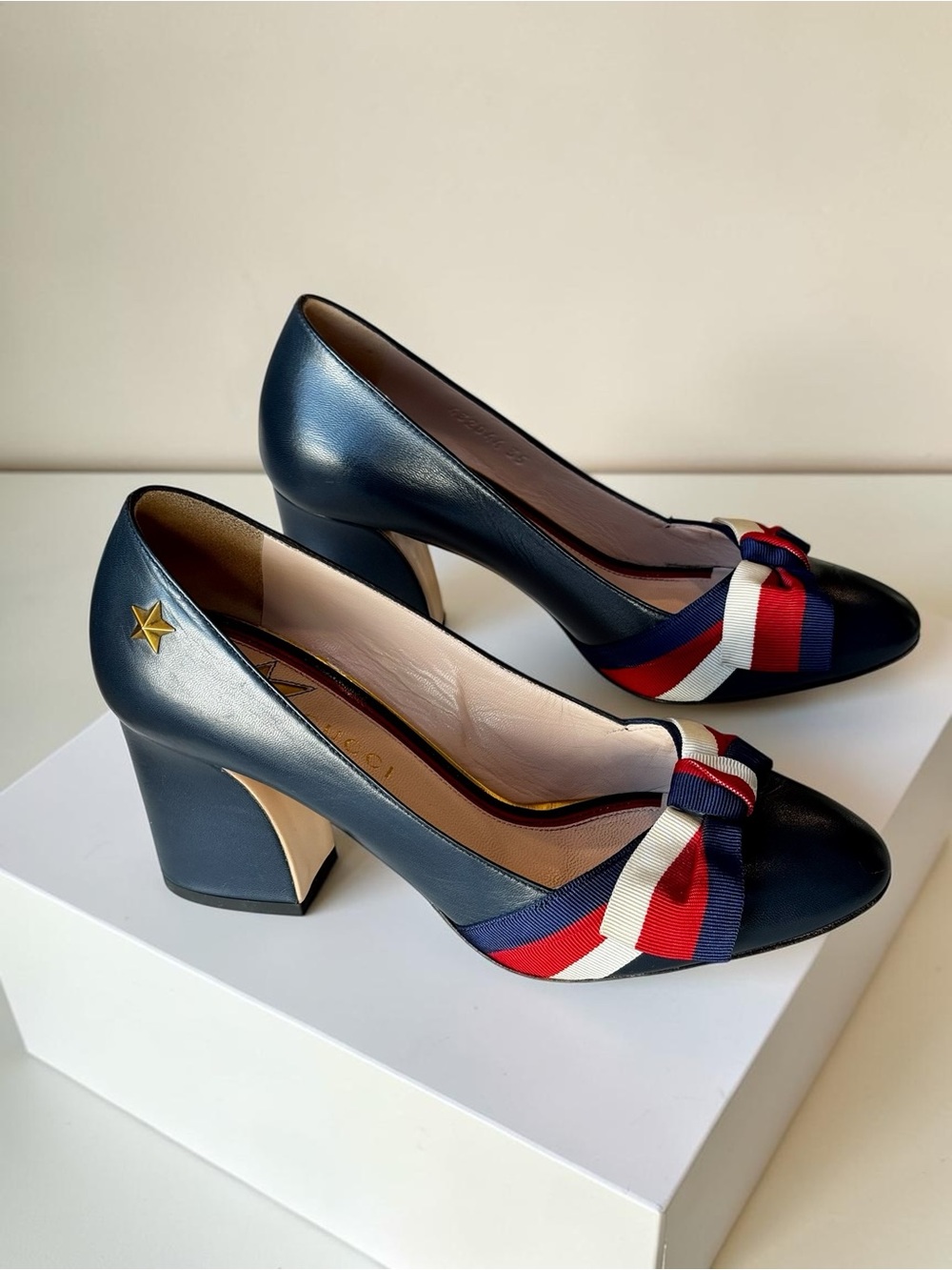 Gucci Oxford Blue Leather Web Bow Aline pump - Picture 5 of 8